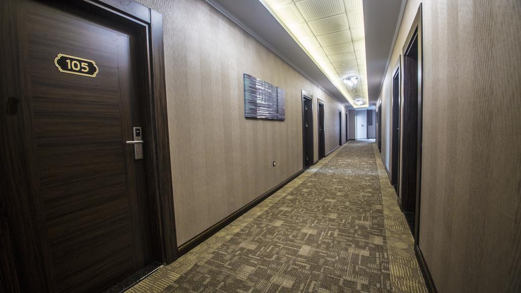 The Corner Hotel Sincan Екстер'єр фото