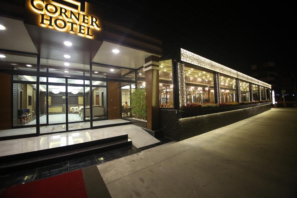 The Corner Hotel Sincan Екстер'єр фото