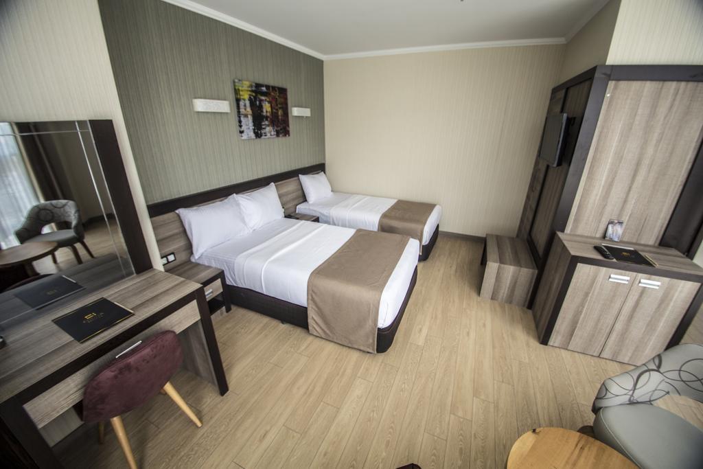 The Corner Hotel Sincan Екстер'єр фото