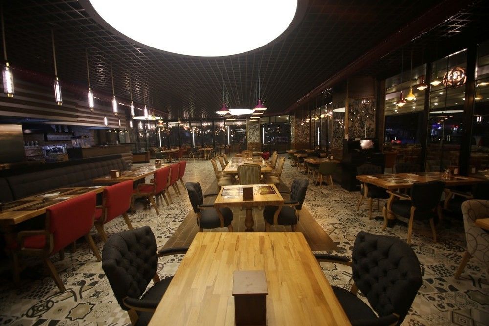 The Corner Hotel Sincan Екстер'єр фото