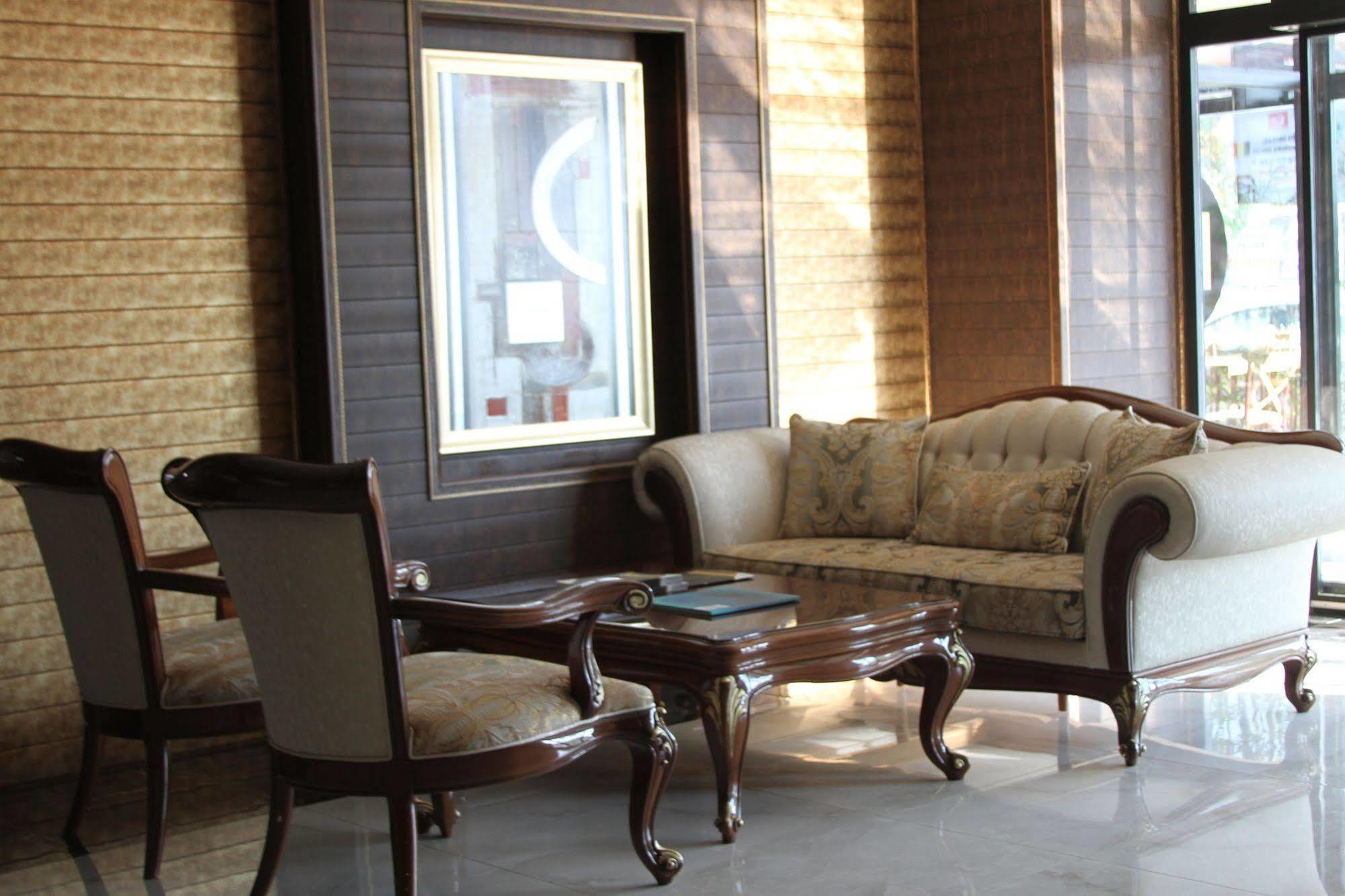 The Corner Hotel Sincan Екстер'єр фото