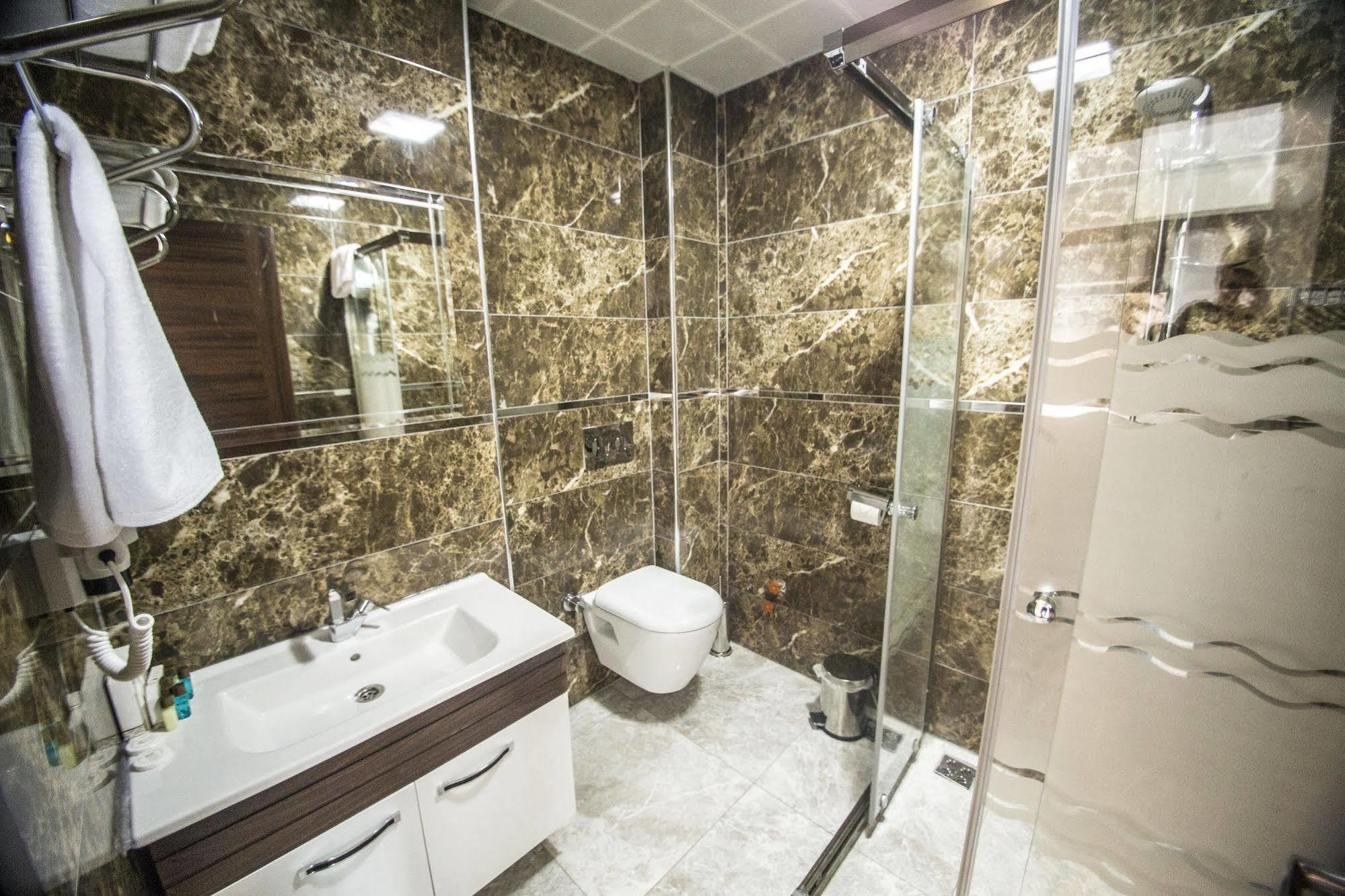 The Corner Hotel Sincan Екстер'єр фото